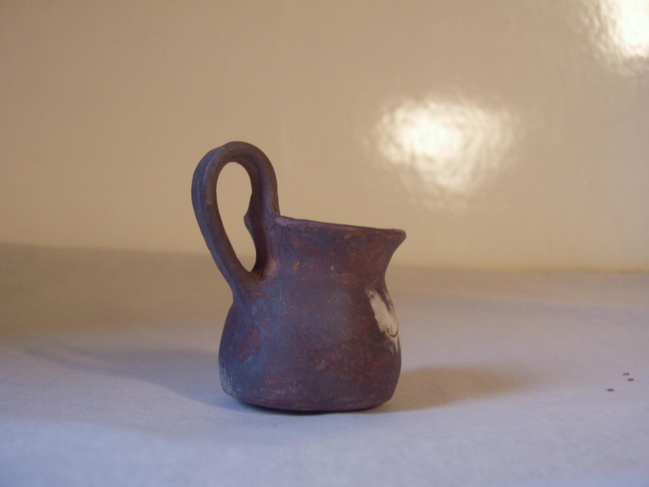 Brocca in miniatura con ansa nastriforme, decorazione monocroma (brocca) - produzione Inca (secc. XIV/ XVI)