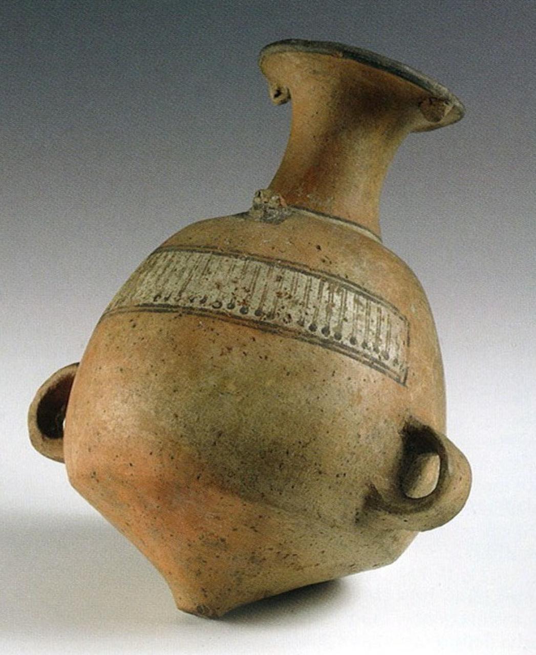 Aryballo (recipiente a base conica), motivi decorativi geometrici (aryballos) - produzione Inca (fine/inizio secc. XIV/ XVI)