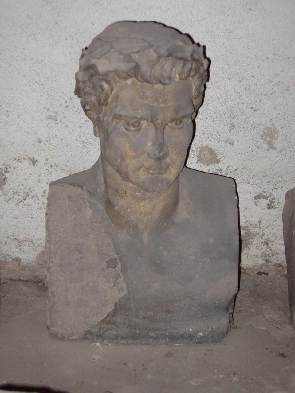 Busto all'antica, figura maschile (busto) - ambito lombardo (sec. XVI)