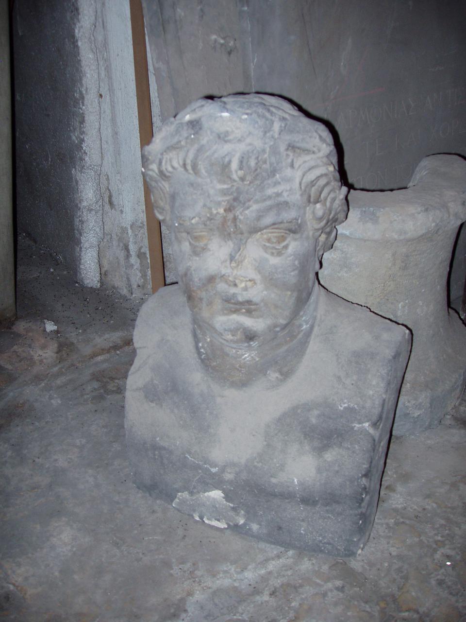 Busto all'antica, figura maschile (busto) - ambito lombardo (sec. XVI)