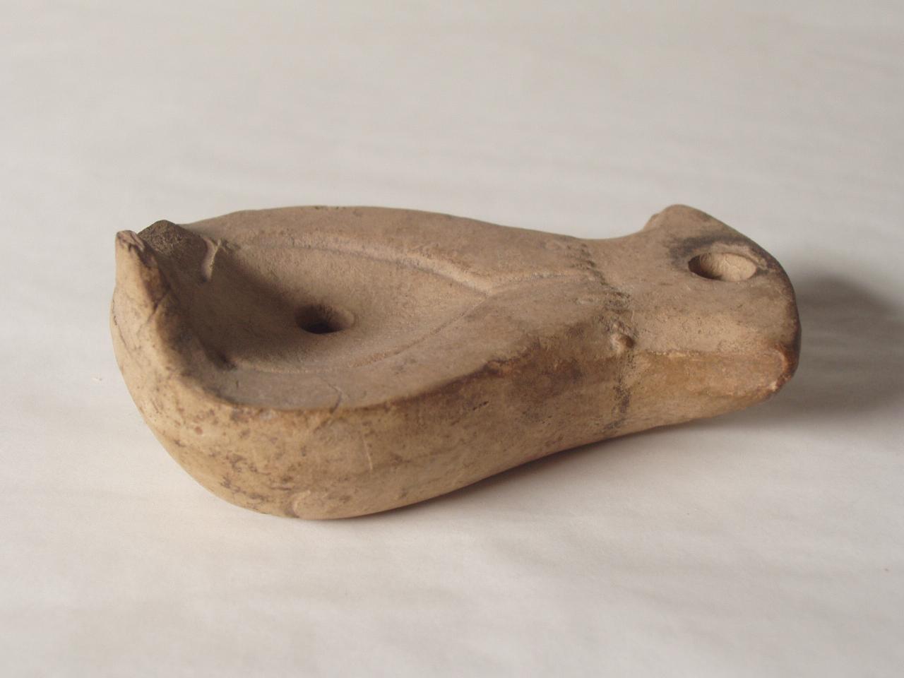 Lucerna tipo Vogelkopflampe (lucerna) - ambito italiano (sec. I)