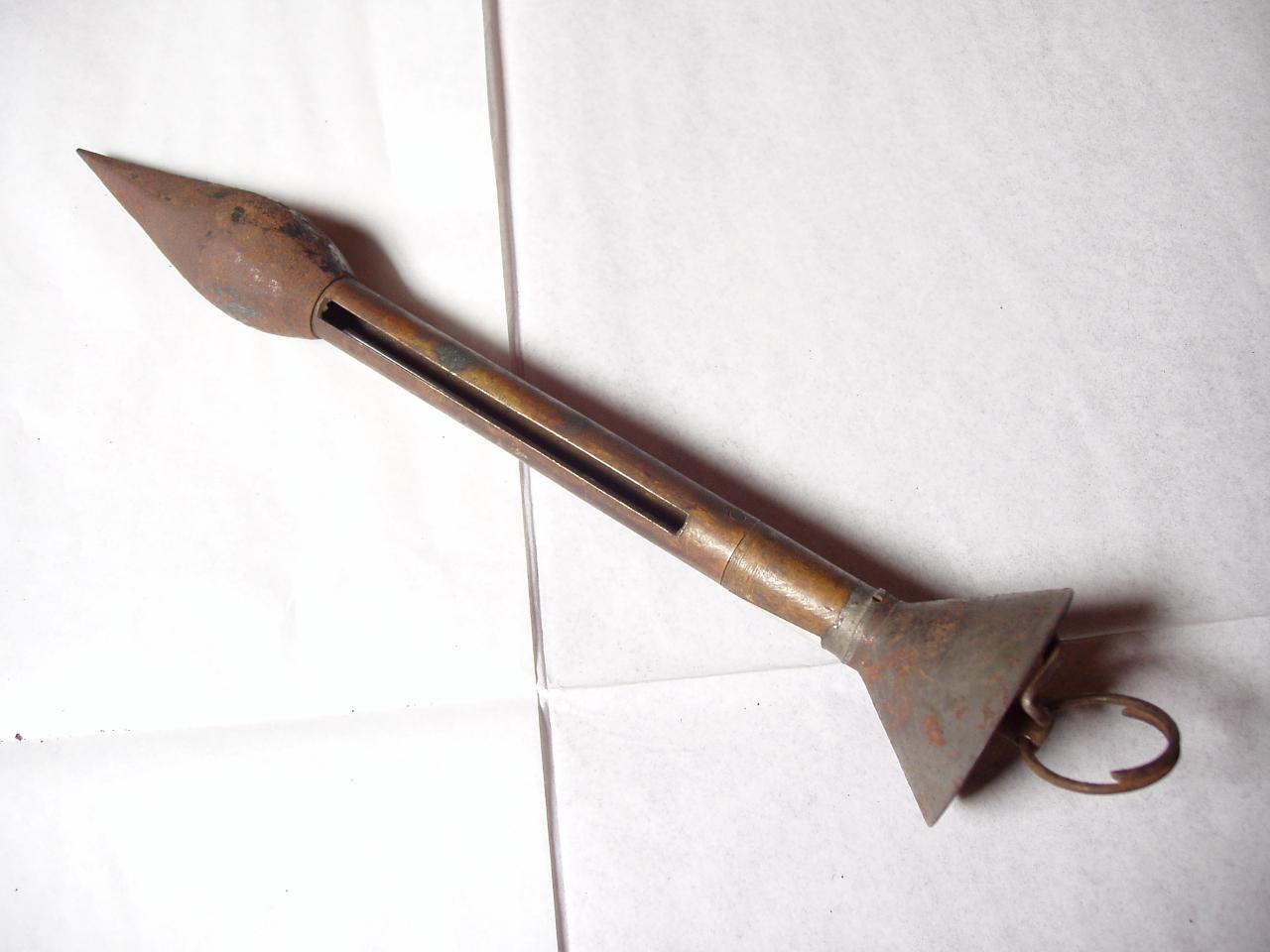 oggetto non identificato di autore ignoto (n.d.)