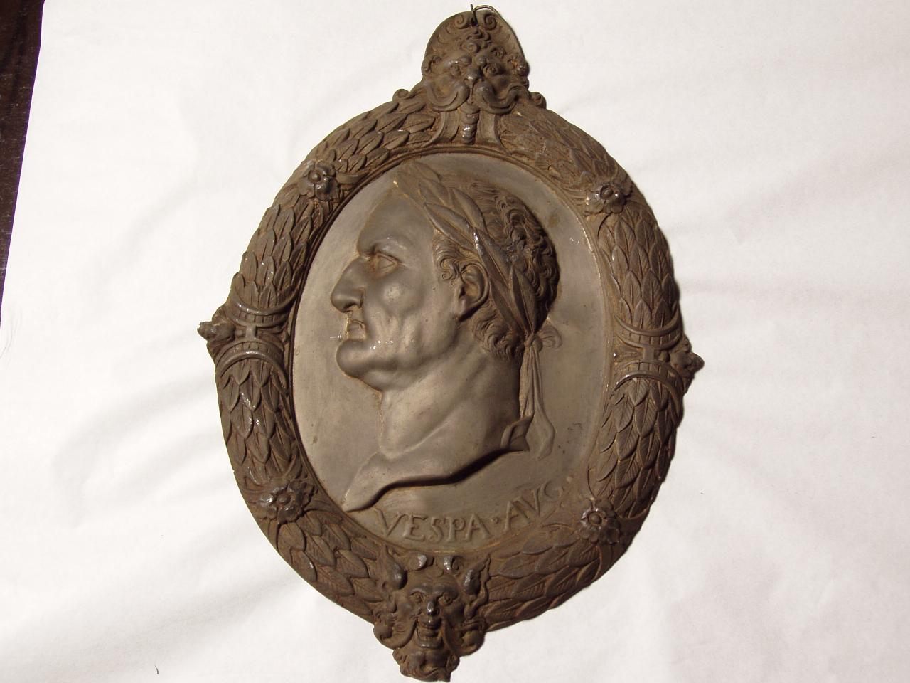 Altorilievo con figura di profilo di imperatore romano (rilievo) - n.d. (n.d.)