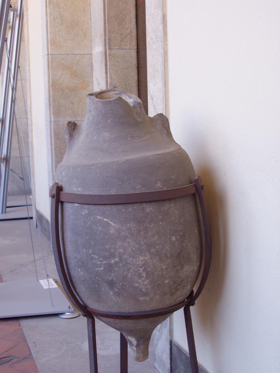 anfora in terracotta (anfora) - n.d. (n.d.)