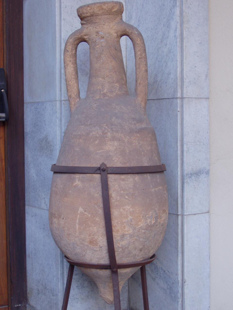 anfora in terracotta (anfora) - n.d. (n.d.)