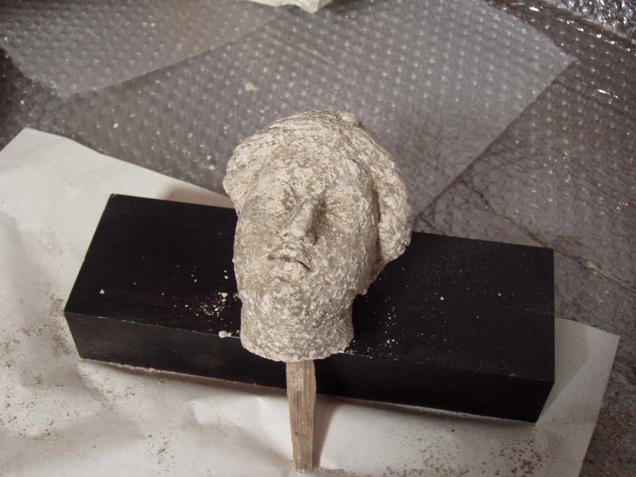 Testina femminile, figura femminile (statua) - ambito lombardo (sec. XIX)