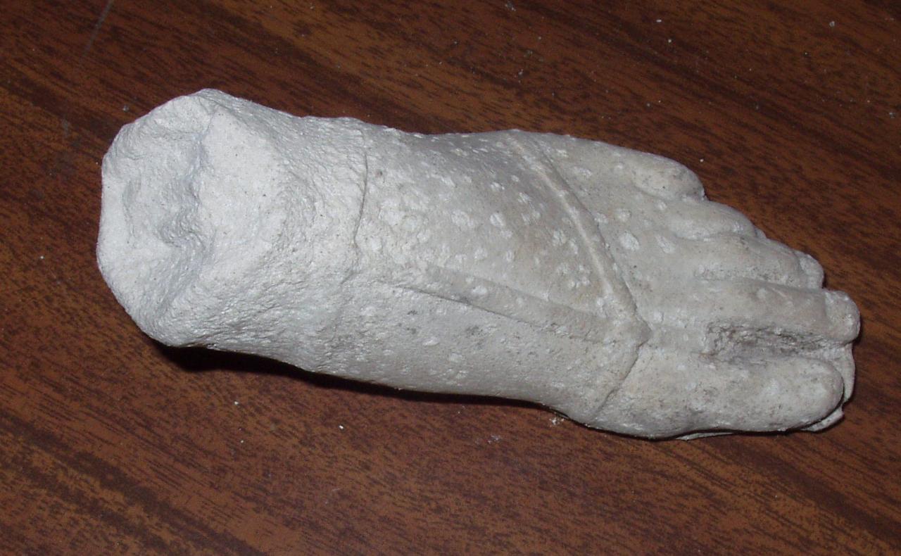 Frammento di piede di statua, piede (statua) - ambito lombardo (secc. XIX/ XX)