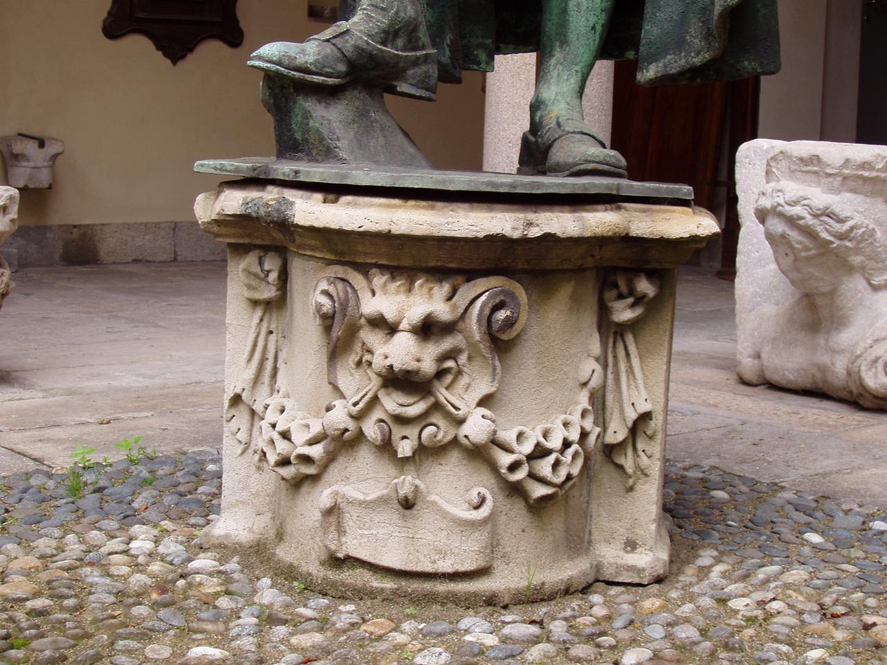 Piedistallo (2) (piedistallo) di Bussola, Dionigi (seconda metà sec. XVII)