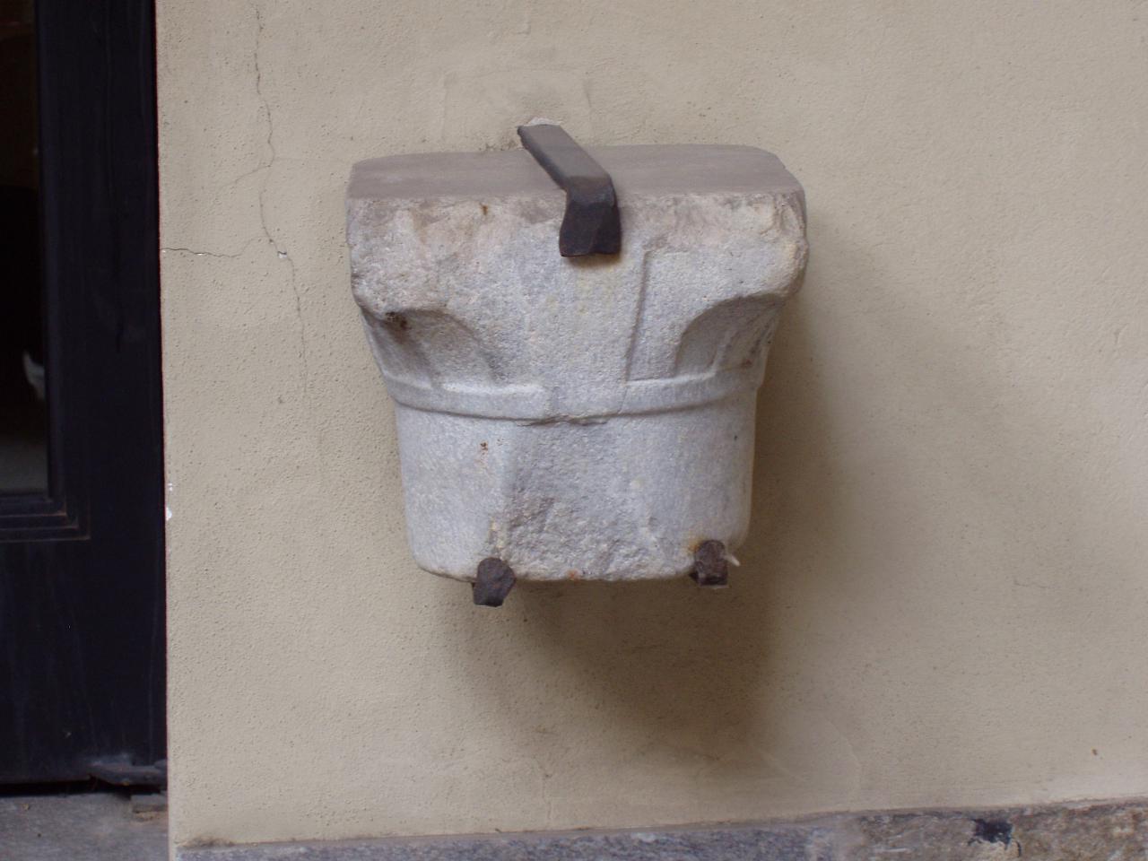 Capitello (capitello) di autore ignoto (n.d.)