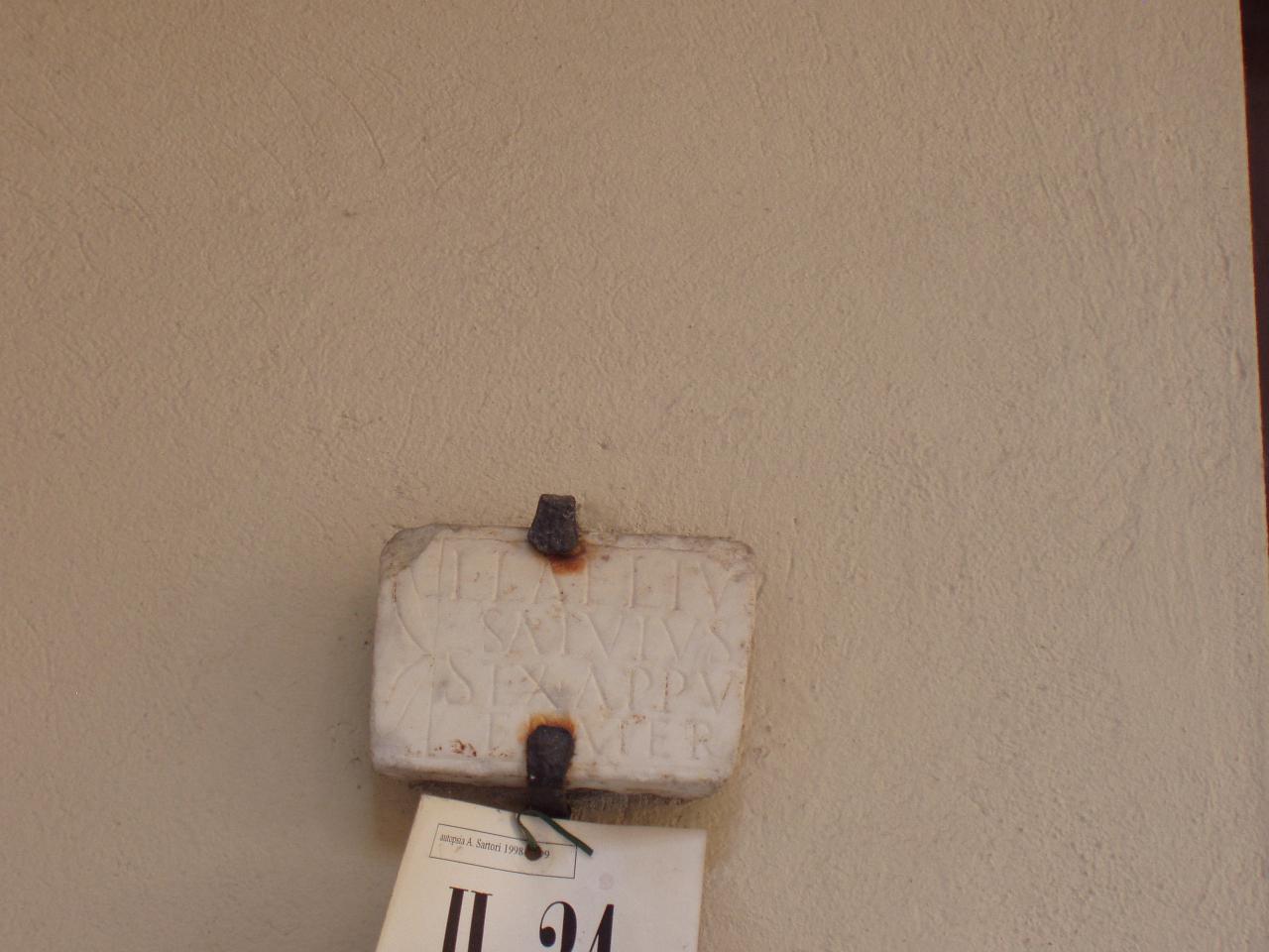 Lastrina funeraria (lastra) - n.d. (secc. I/ II)