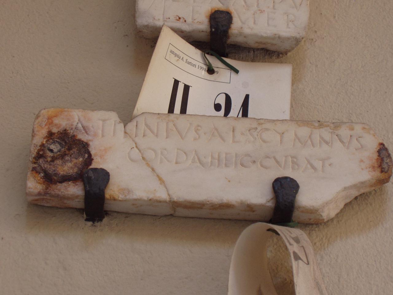 Lastrina funeraria (lastra) - n.d. (secc. I/ II)