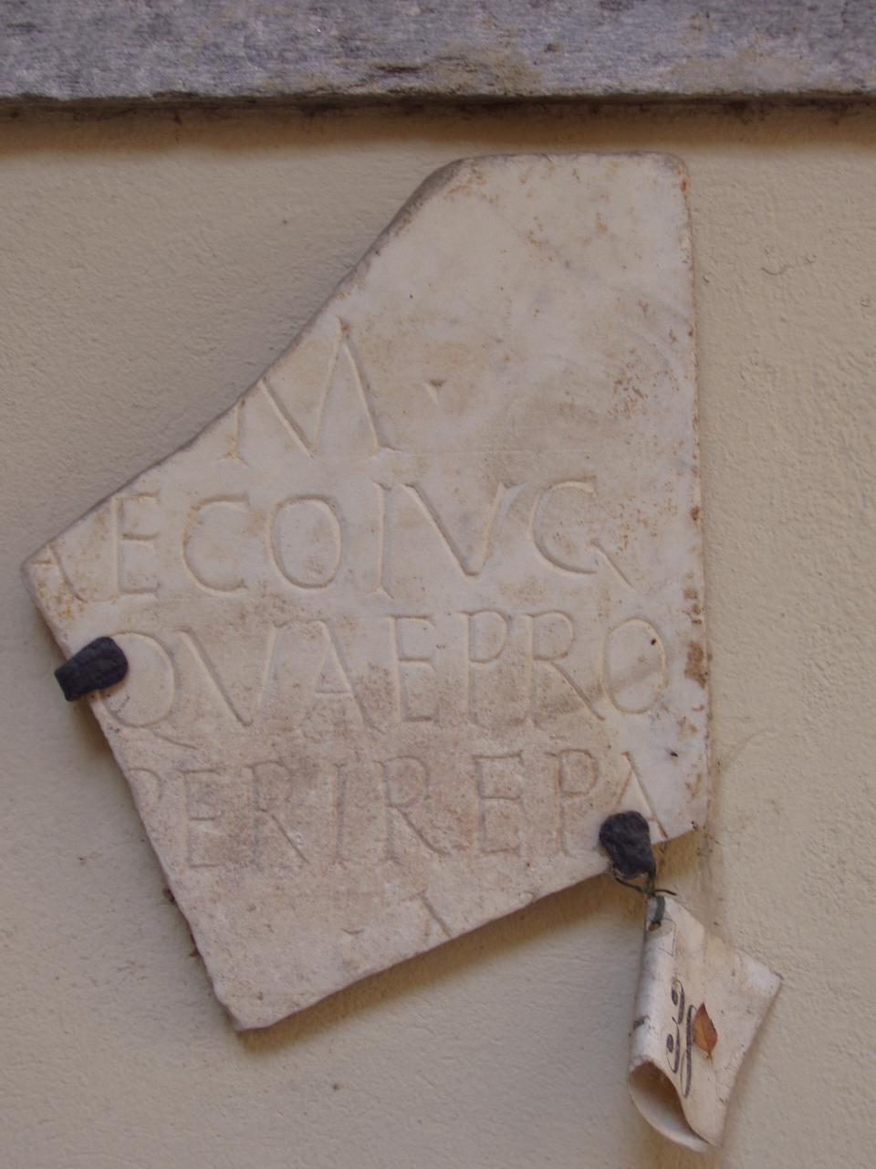 Frammento di lastra funeraria (lastra) - n.d. (sec. XVIII)