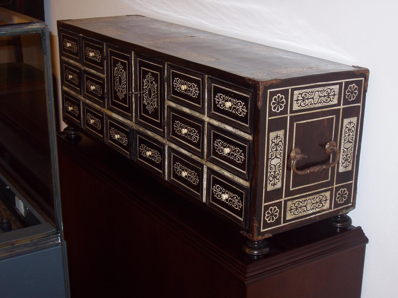 Stipo con intarsi in avorio (stipo) - manifattura lombarda (seconda metà sec. XIX)