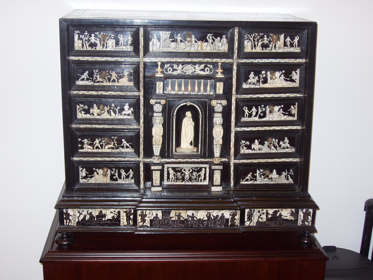 Stipo con intarsi in avorio (stipo) - manifattura lombarda (seconda metà sec. XIX)