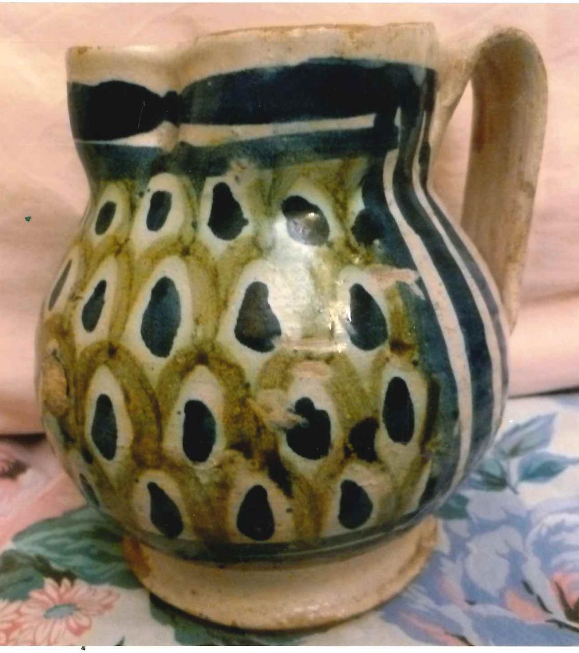 boccale trilobato con ansa decoro "a pavona" (boccale) - manifattura di Montelupo (sec. XVI)