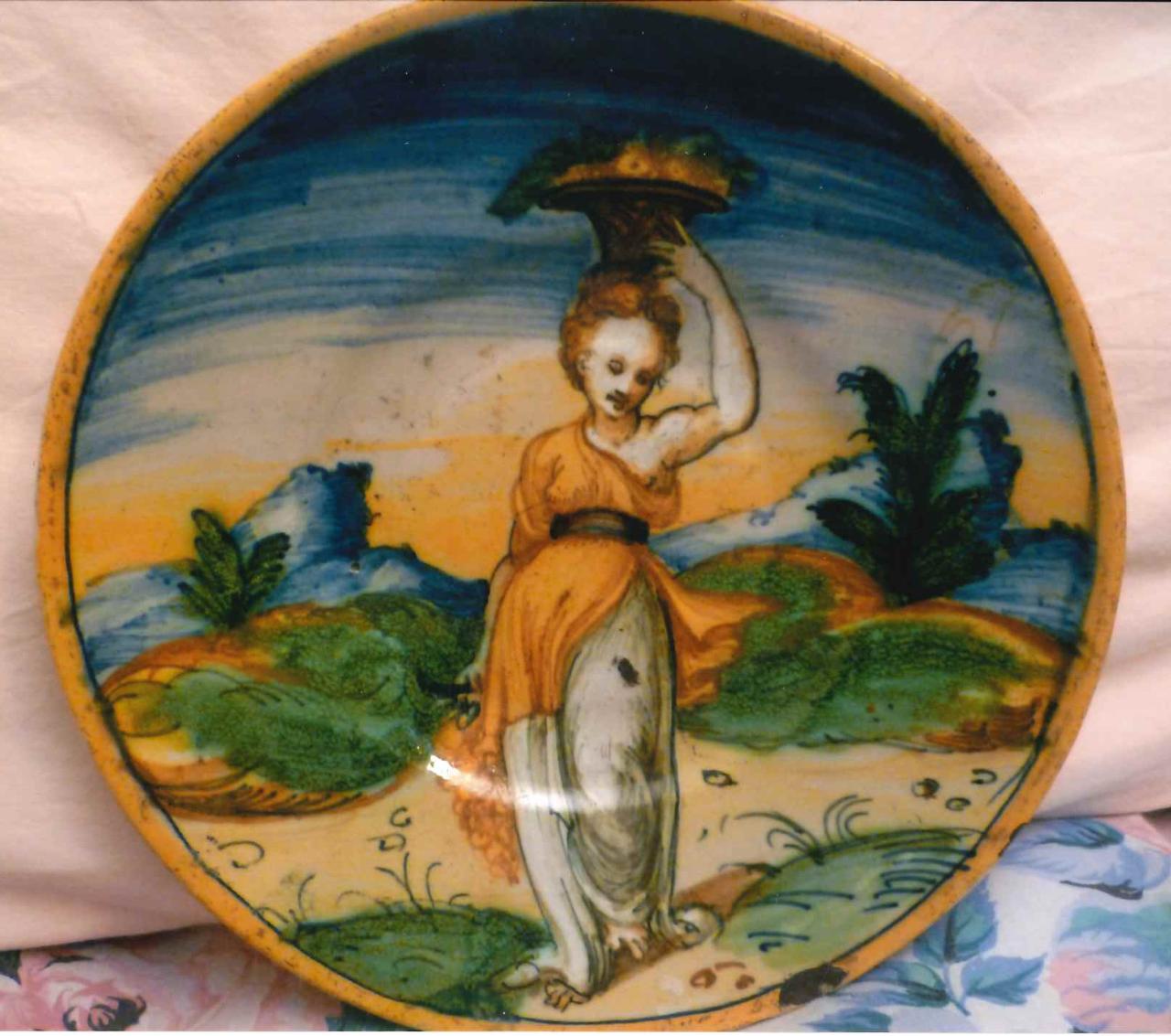 Piatto con figura femminile (piatto) di Bottega del maestro Domenico (sec. XVI)