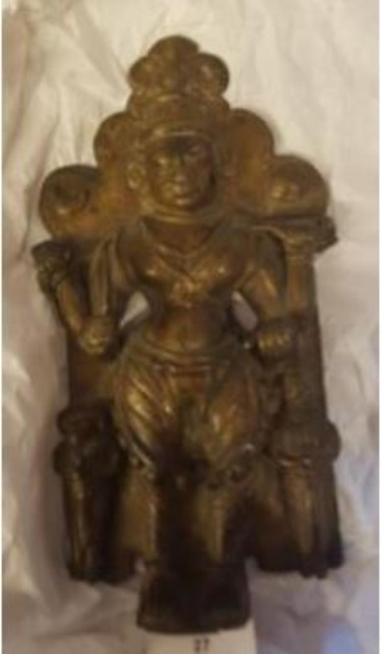 Virabhadra con sole e luna (placca) - manifattura del Maharashtra (n.d.)