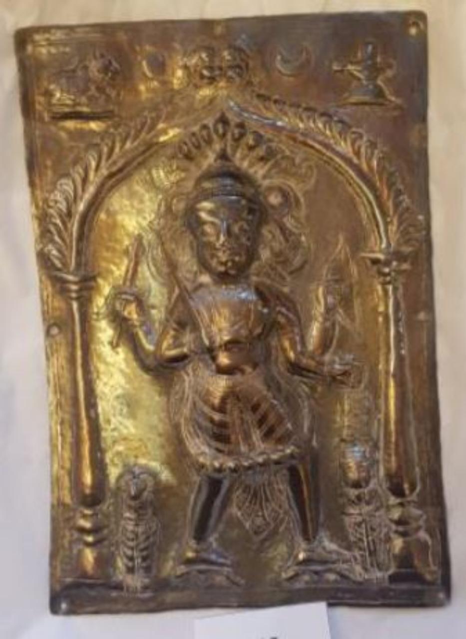 Virabhadra sormontato da naga a sette teste con Daksha e Sati (placca) - manifattura del Karnataka (sec. XIX)