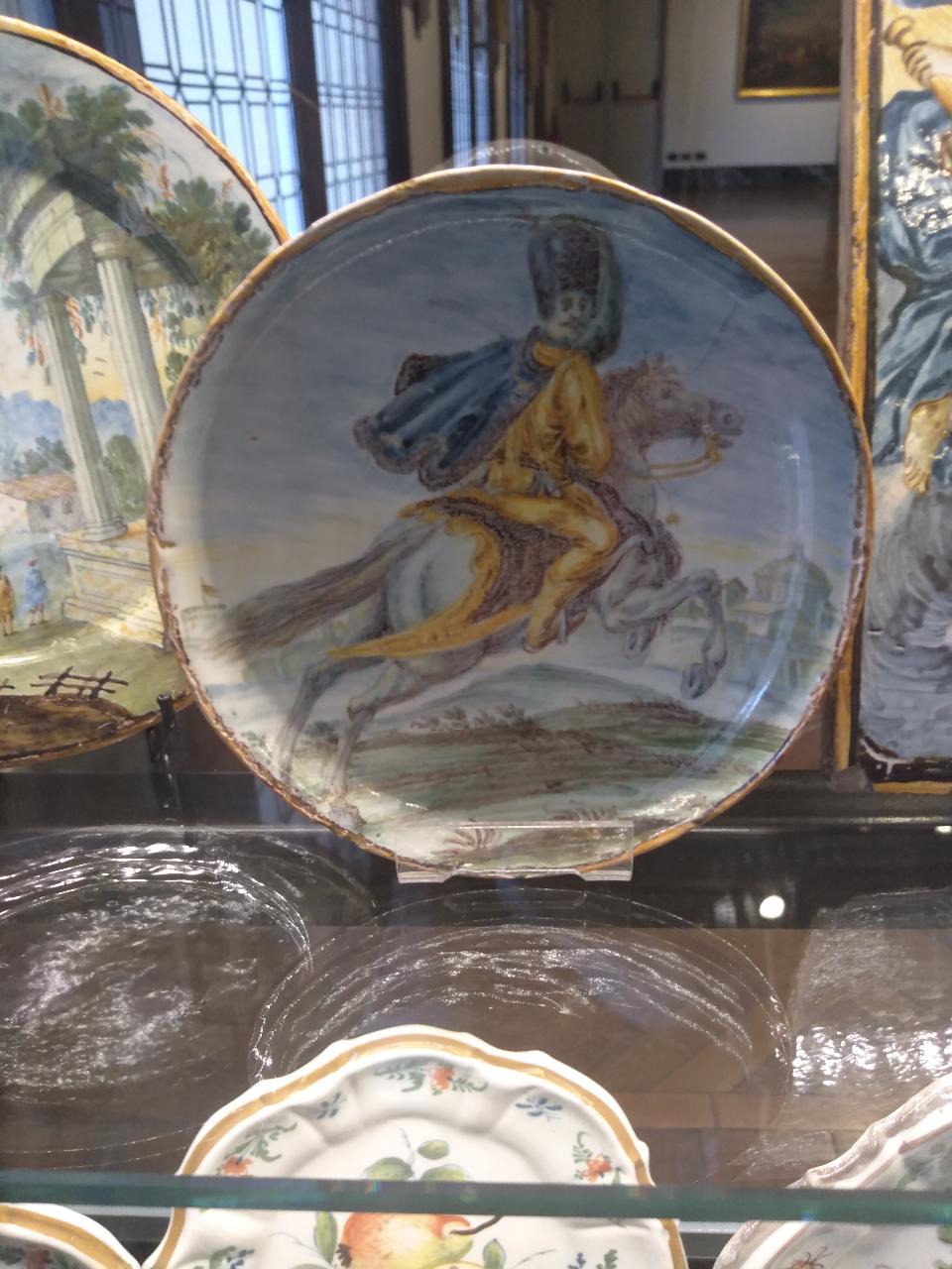 ritratto Ussaro a cavallo (coppetta) - manifattura di Castelli (sec. XVIII)