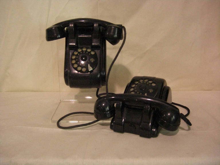 telefono versione mista da parete / tavolo - produzione (metà sec. XX)