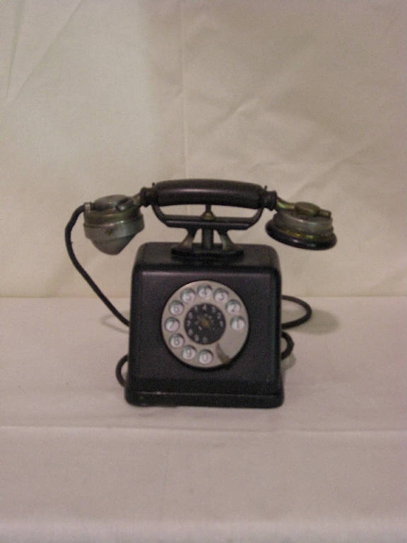 telefono da tavolo - produzione (secondo quarto sec. XX)