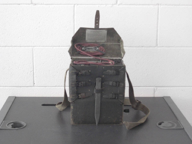 telefono da campo (prima metà sec. XX)