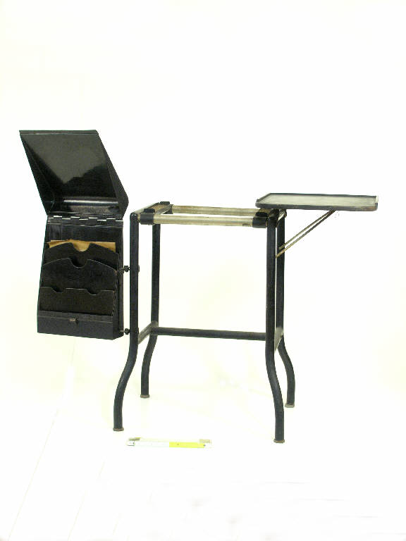 banchetto per macchina da scrivere