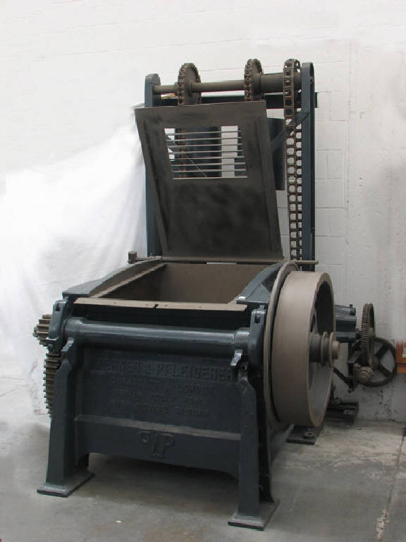 impastatrice di Werner e Pfleiderer (officina) (ultimo quarto sec. XIX)