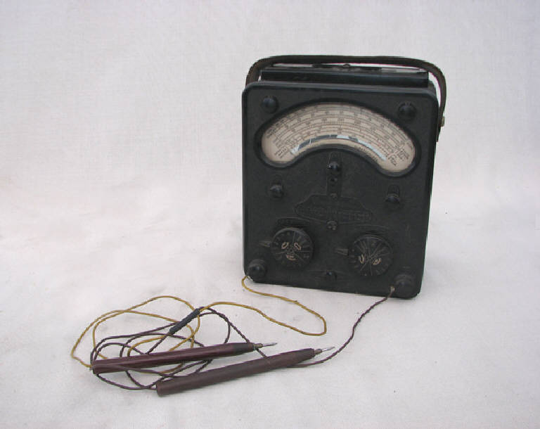 multimetro di Automatic Coil Winder and Electrical Equipment Company (ACWEEC) (sec. XX)