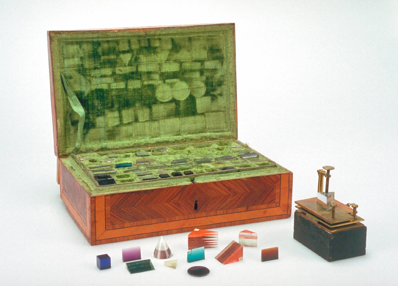 Cassetta con vetri ottici di Fromond Giovanni Francesco (ultimo quarto sec. XVIII)