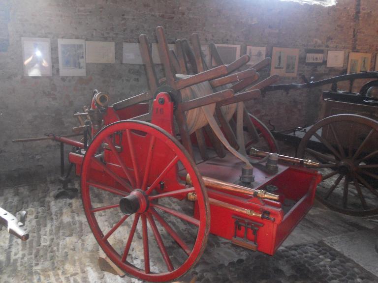 carrello porta attrezzi antincendio - Fine 800 (prima metà sec. XIX)