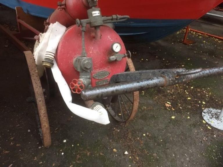 estintore carrellato a schiuma meccanica di Società per azioni "Minimax" Genova - Società per azioni "Minimax" Genova (seconda metà sec. XX)