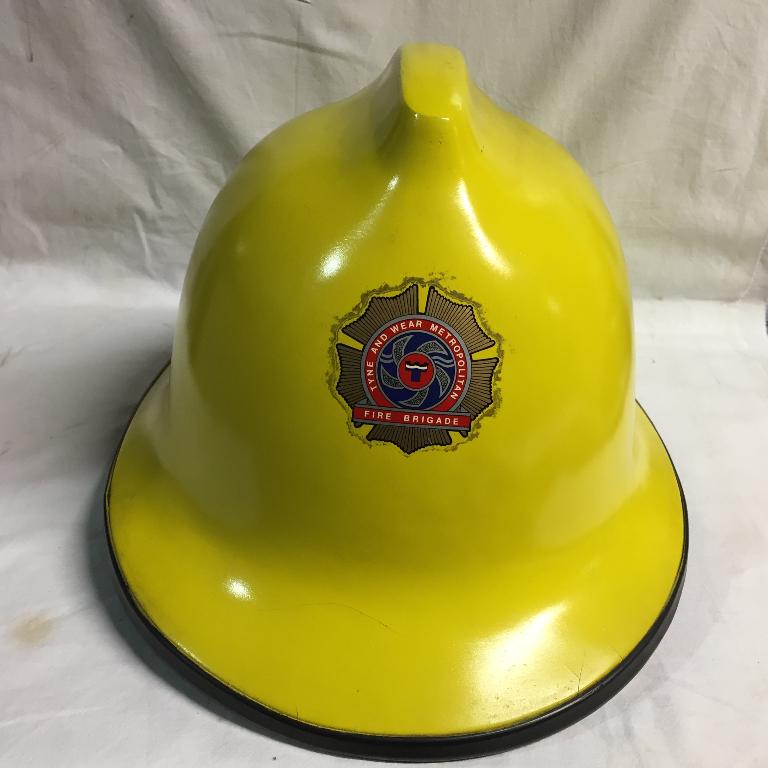 elmo di Helmets Ltd Cromwell Firepro - Helmets Ltd Cromwell Firepro (sec. XX)