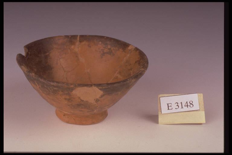 ciotola troncoconica - cultura di Golasecca (fine/inizio secc. VI/ V a.C.)