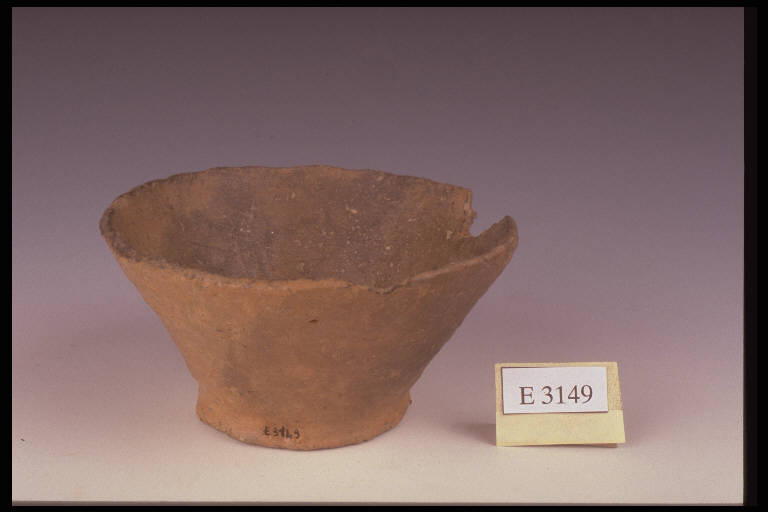 ciotola troncoconica - cultura di Golasecca (fine/inizio secc. VI/ V a.C.)