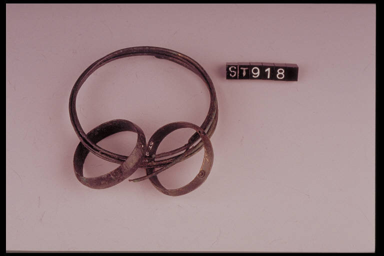 armilla - cultura di Golasecca (terzo quarto sec. VI a.C.)