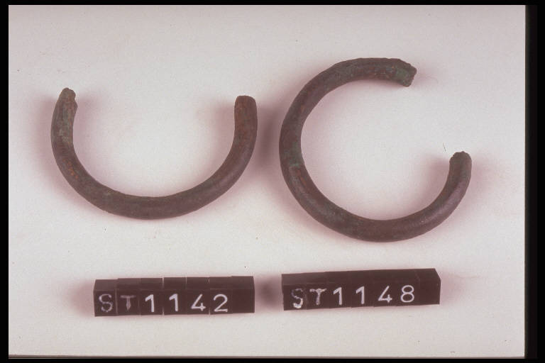 anello - cultura di Golasecca (terzo quarto sec. VI a.C.)