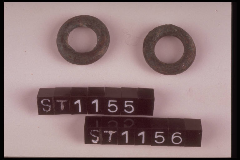 anello - cultura di Golasecca (terzo quarto sec. VI a.C.)