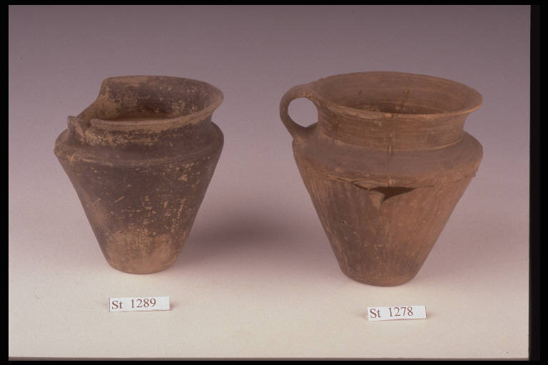 boccale troncoconico - cultura di Golasecca (sec. VI a.C.)