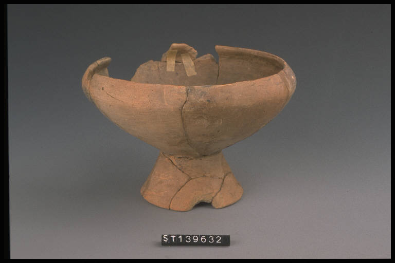 coppa troncoconica - cultura di Golasecca (sec. VII a.C.)