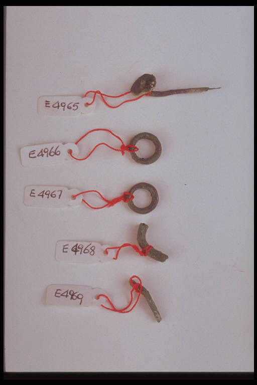 fibula ad arco serpeggiante - cultura di Golasecca (fine/inizio secc. VI/ V a.C.)