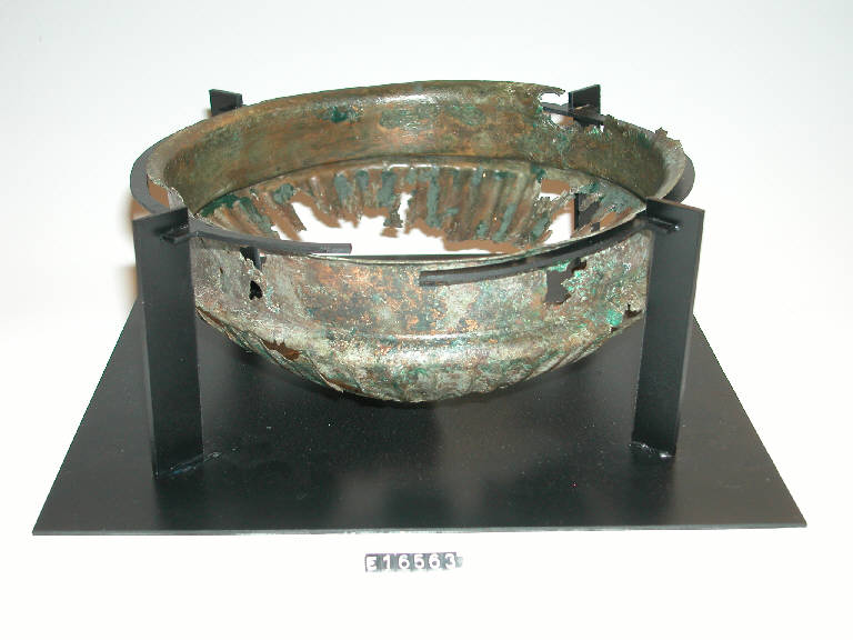 coppa - cultura di Golasecca (secc. VIII/ VII a.C.)