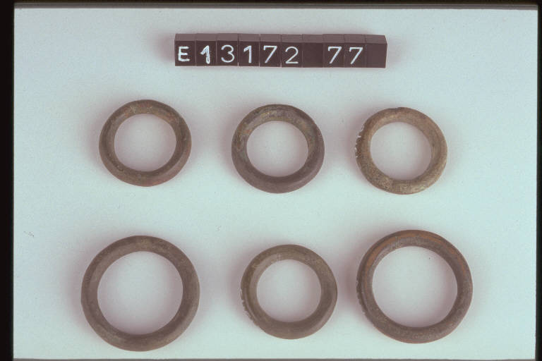 anello - cultura di Golasecca (secc. X/ IV a.C.)