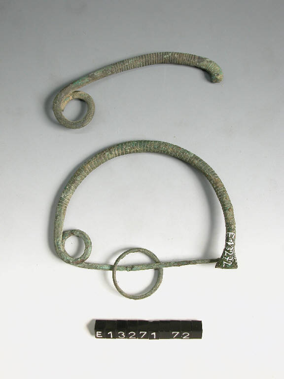 fibula ad arco ingrossato - cultura di Golasecca (sec. IX a.C.)