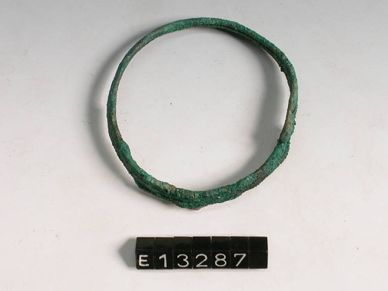 orecchino - cultura di Golasecca (secc. X/ IV a.C.)