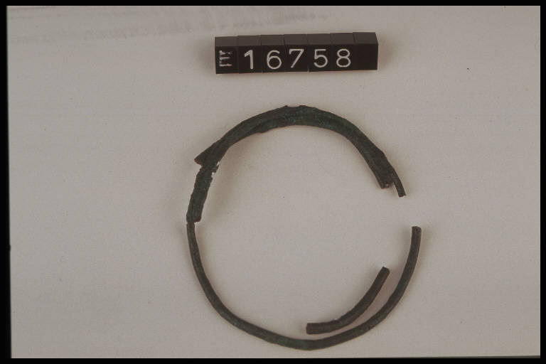 orecchino - cultura di Golasecca (secc. VIII/ V a.C.)