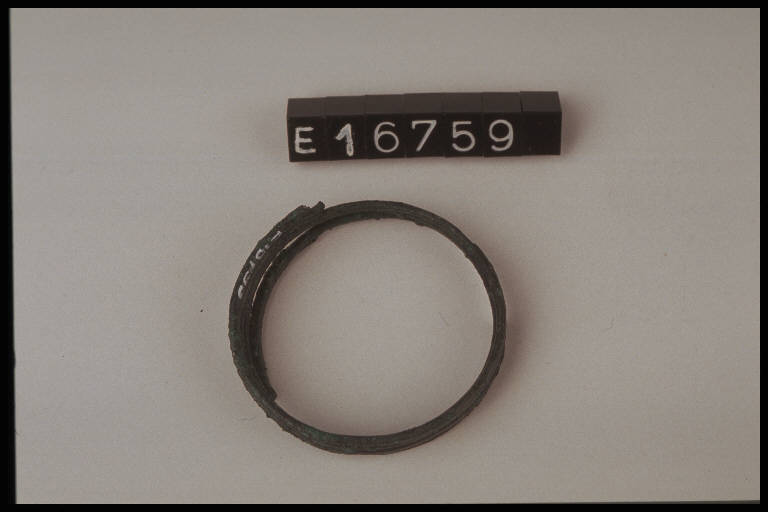 orecchino - cultura di Golasecca (secc. VIII/ V a.C.)