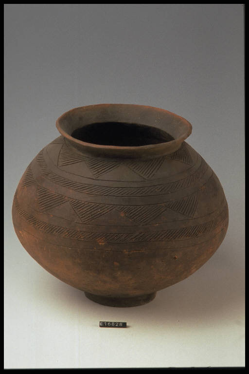 urna biconica - cultura di Golasecca (sec. VII a.C.)