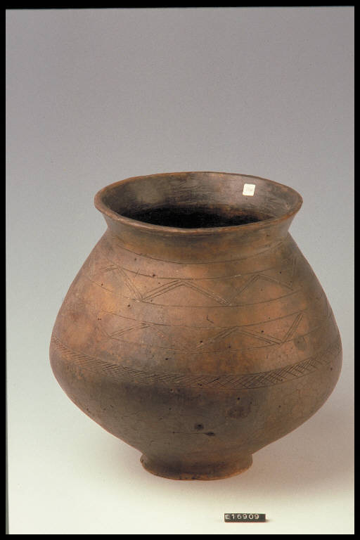 urna biconica - cultura di Golasecca (sec. VII a.C.)