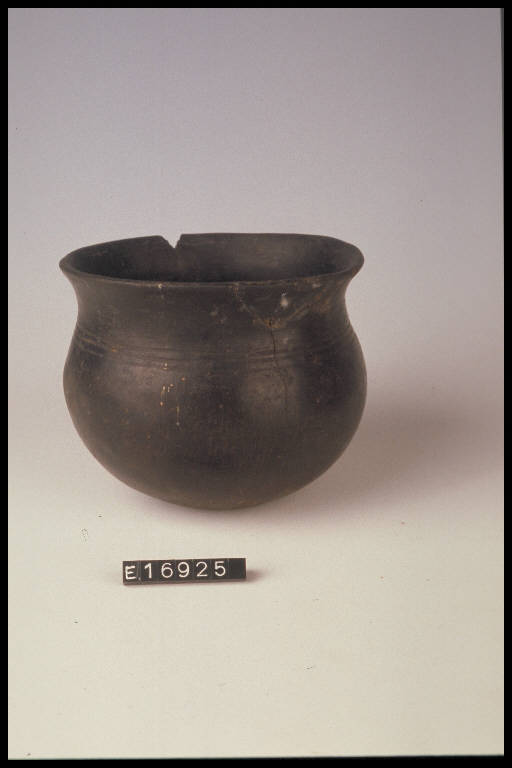 bicchiere globulare - cultura di Golasecca (sec. VII a.C.)